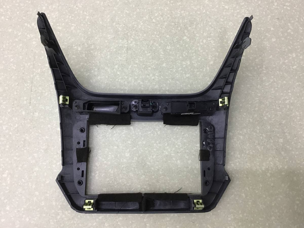 Рамка магнитолы Chevrolet Cobalt (T250) 2011-2015 Рамка магнитолы Chevrolet Cobalt (T250) 2011-2015