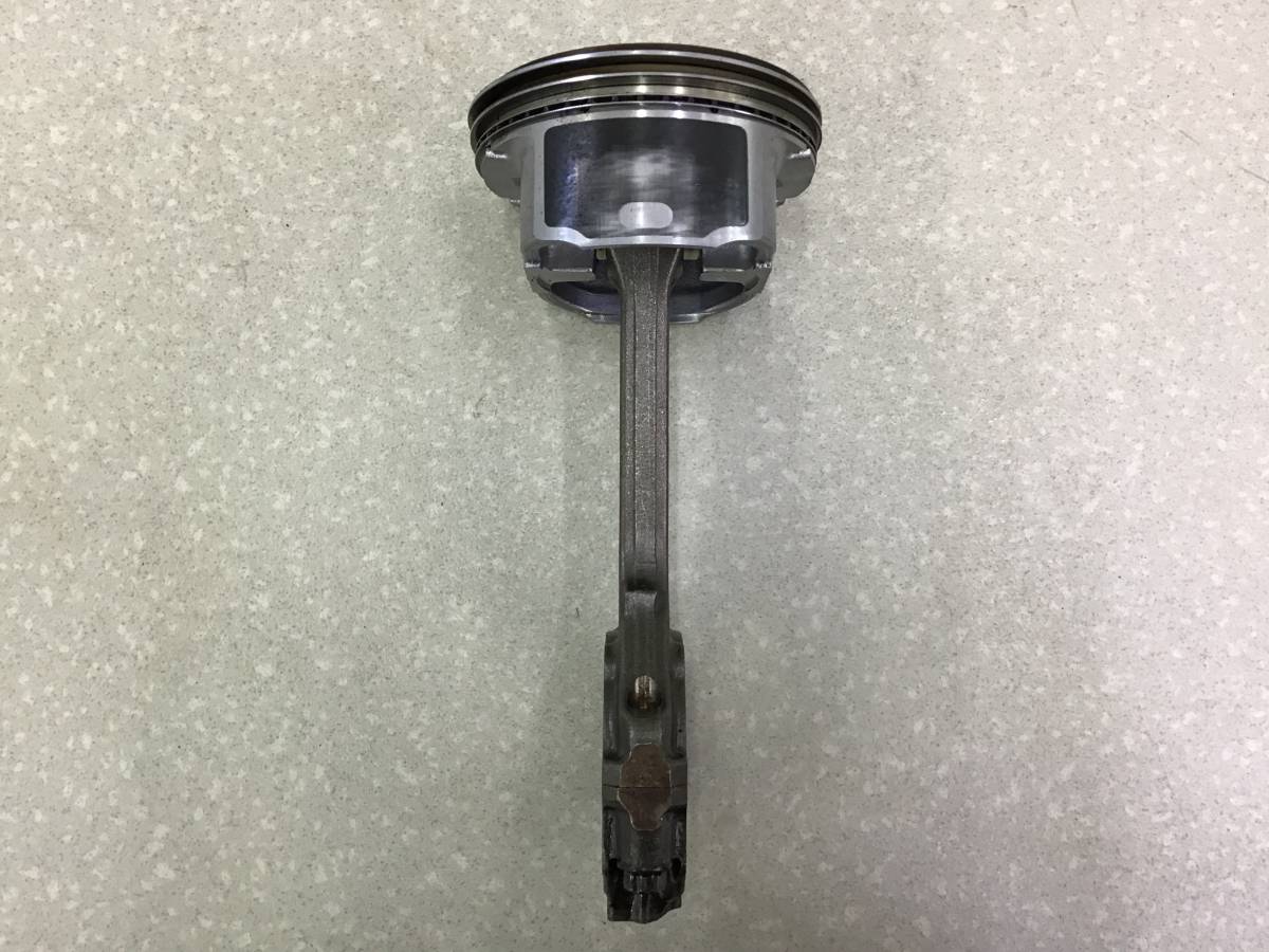 Поршень с шатуном Infiniti QX56 (JA60) 2004-2010 Поршень с шатуном Infiniti QX56 (JA60) 2004-2010
