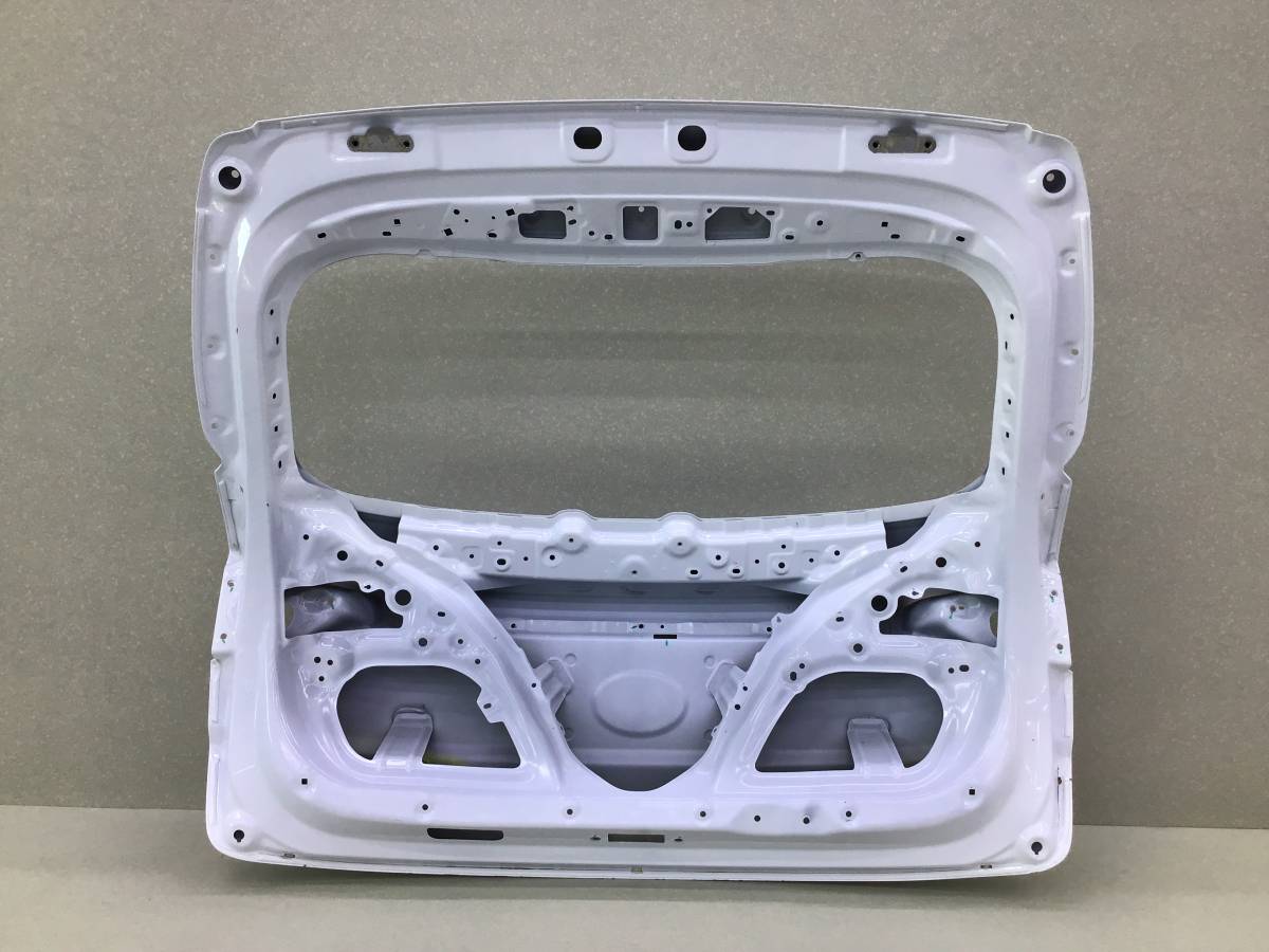 Дверь багажника Geely Coolray SX11 2018> Дверь багажника Geely Coolray SX11 2018>