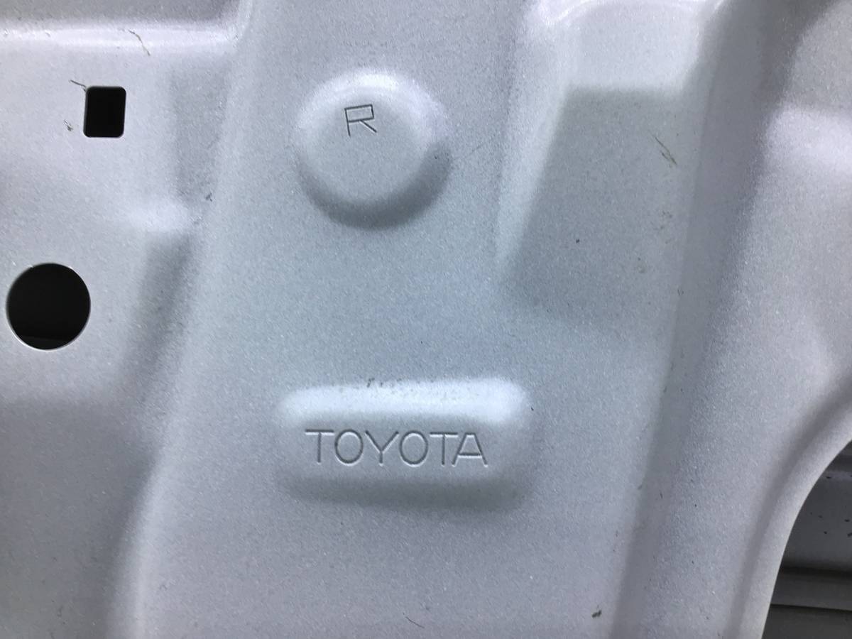Дверь передняя правая Toyota Land Cruiser (J300) 2021>