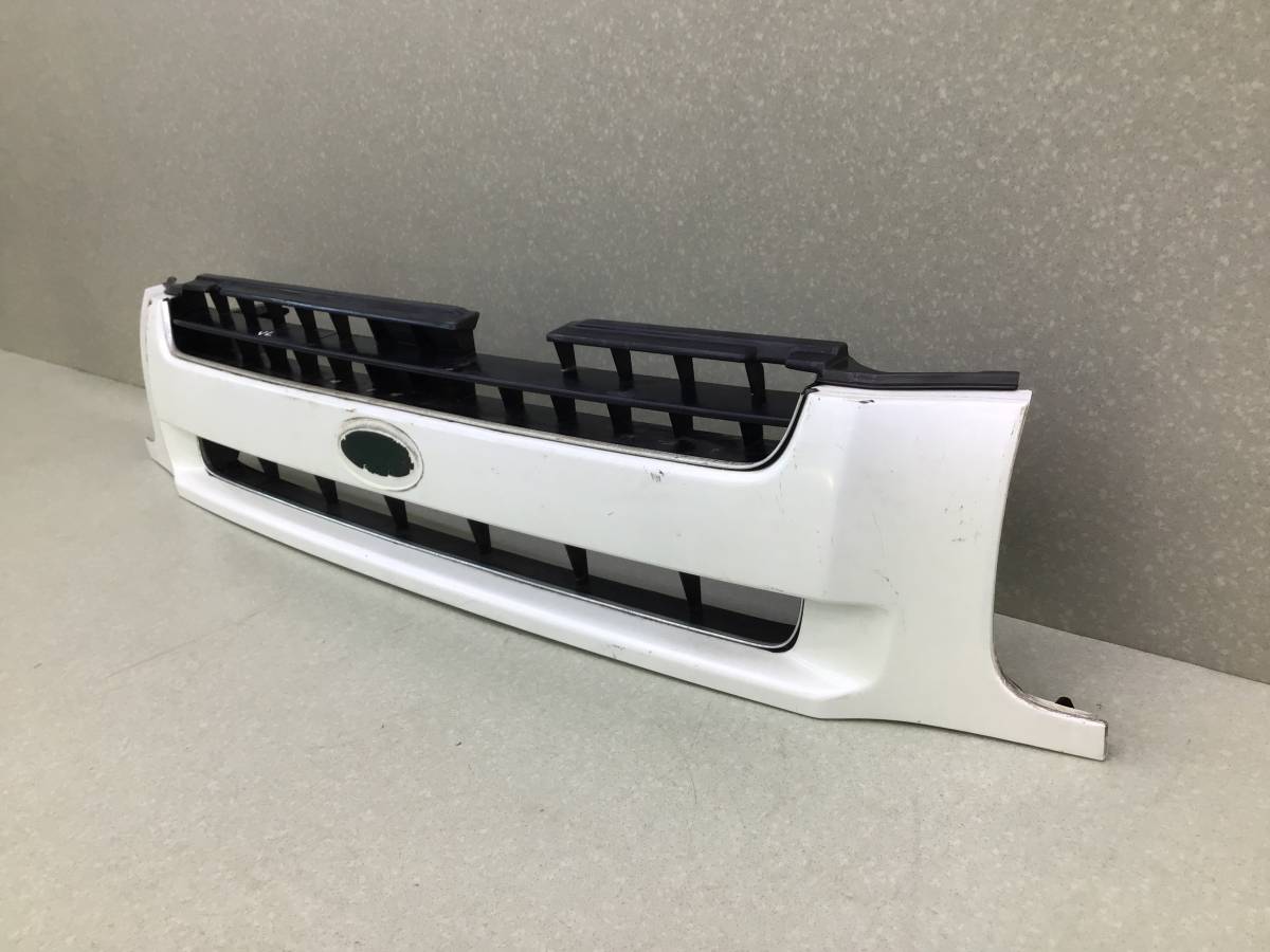 Решетка радиатора Nissan Terrano 2 (R20, R50) 1993-2006г