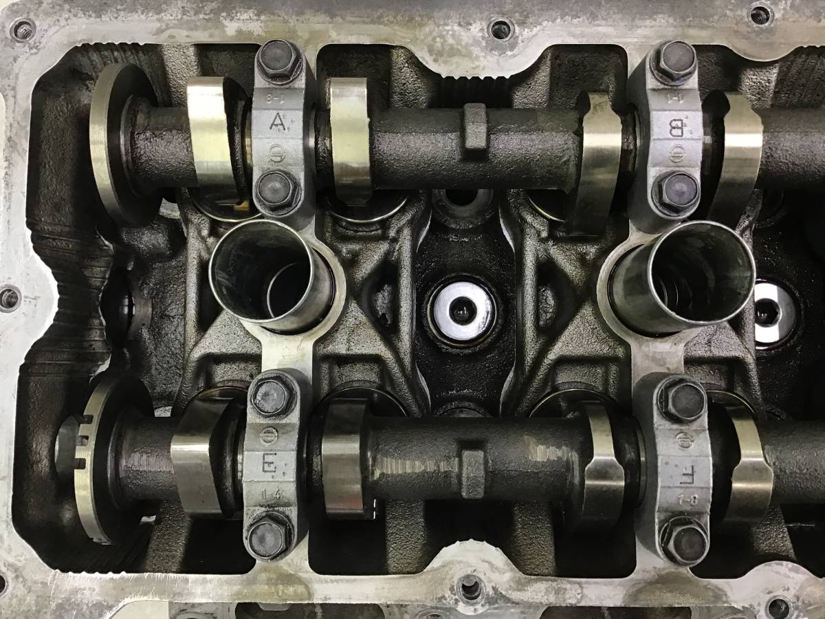 Головка блока цилиндров Infiniti QX56 (JA60) 2004-2010 Головка блока цилиндров Infiniti QX56 (JA60) 2004-2010