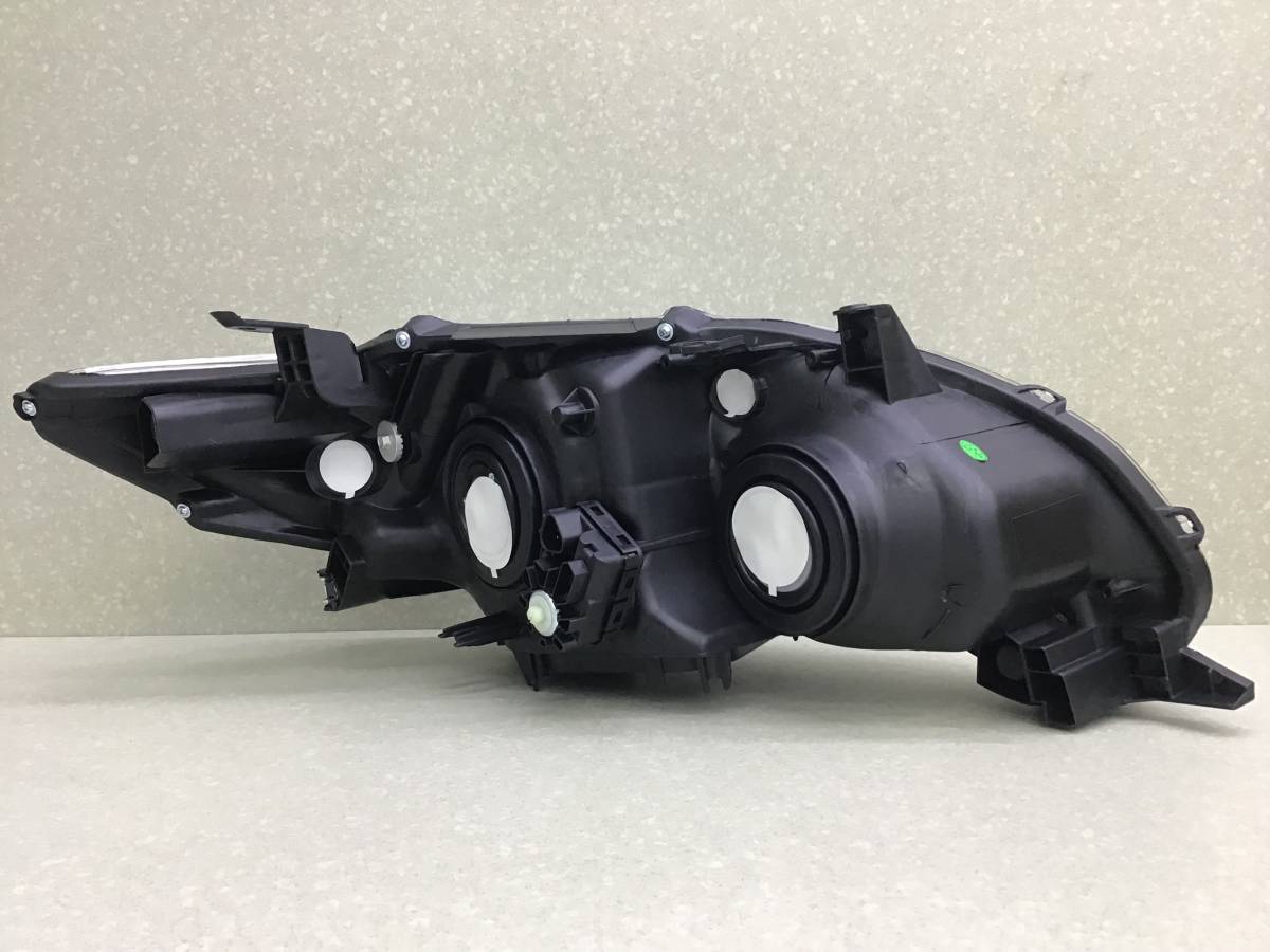 Фара левая Toyota Corolla (ZZE150) 2006-2013 Фара левая Toyota Corolla (ZZE150) 2006-2013