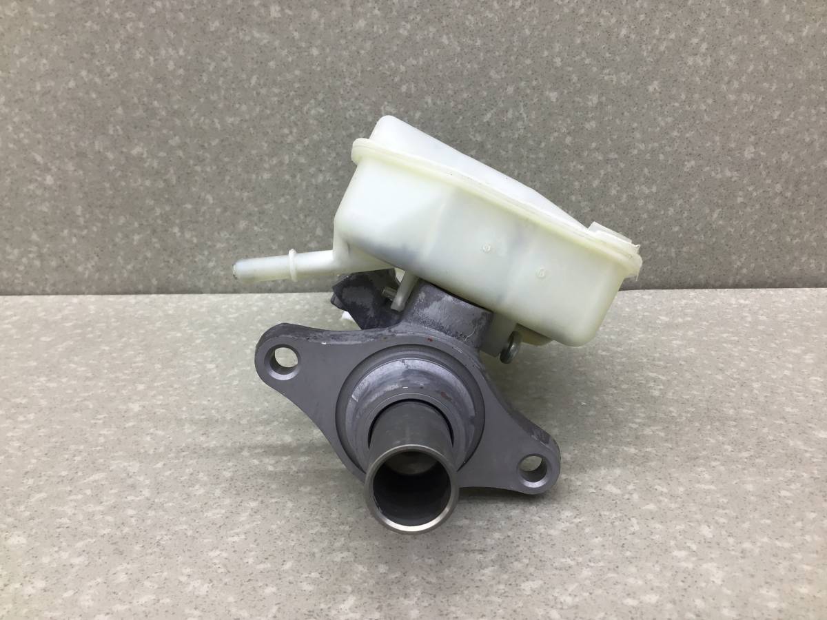 Цилиндр тормозной главный Ford Fusion (CBK) 2002-2012 Цилиндр тормозной главный Ford Fusion (CBK) 2002-2012