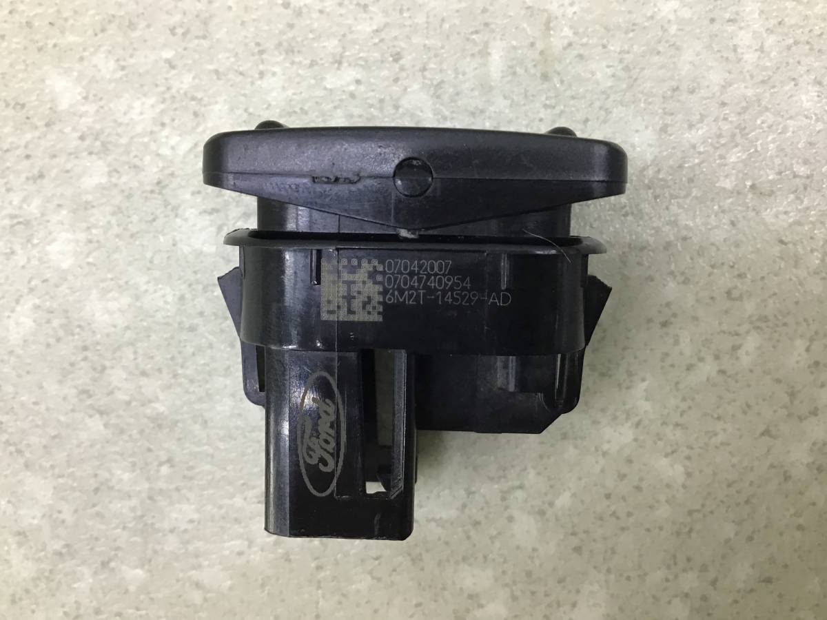 Кнопка стеклоподъемника Ford S-MAX (WS) 2006-2015 Кнопка стеклоподъемника Ford S-MAX (WS) 2006-2015