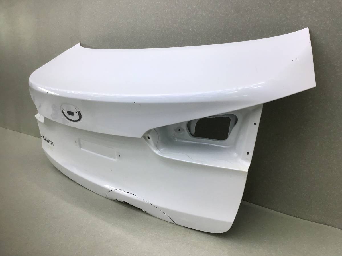 Крышка багажника Kia Cerato 3 (YD) 2013-2020 Крышка багажника Kia Cerato 3 (YD) 2013-2020