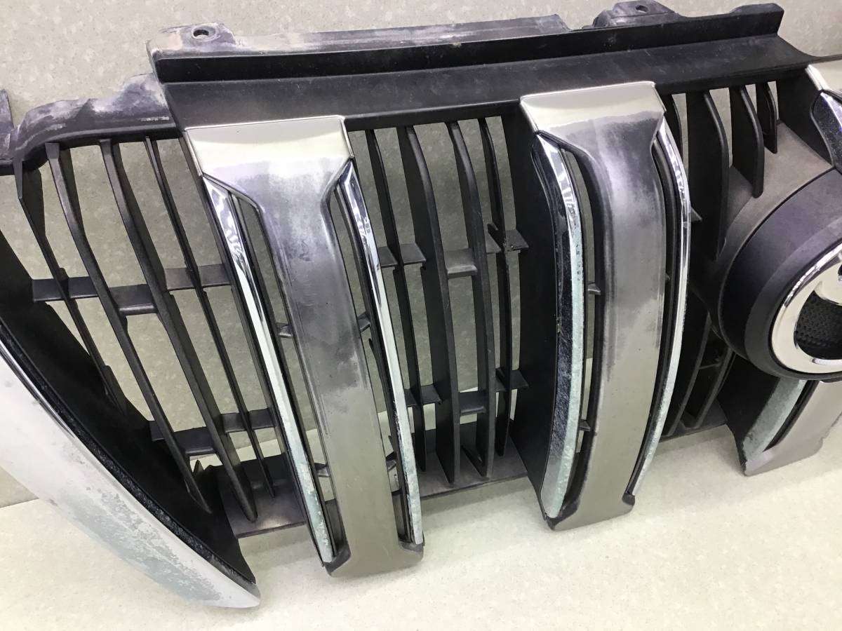 Решетка радиатора Toyota Land Cruiser Prado (J150) 2009>