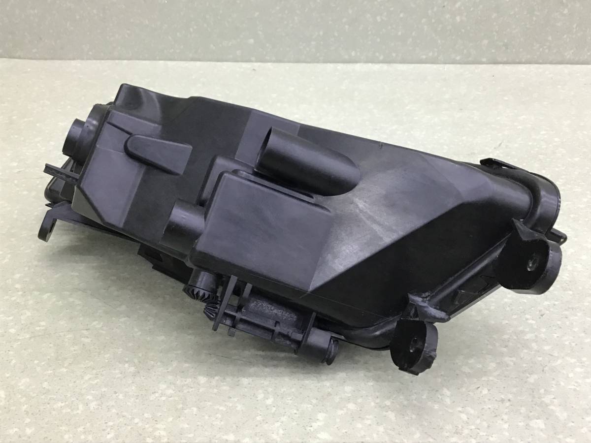 Фара противотуманная левая Skoda Octavia A7 (5E) 2013-2020 Фара противотуманная левая Skoda Octavia A7 (5E) 2013-2020