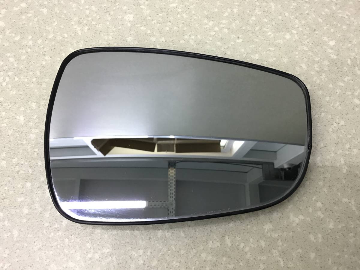 Стекло зеркала электрического правого Hyundai i30 (FD) 2007-2012 Стекло зеркала электрического правого Hyundai i30 (FD) 2007-2012