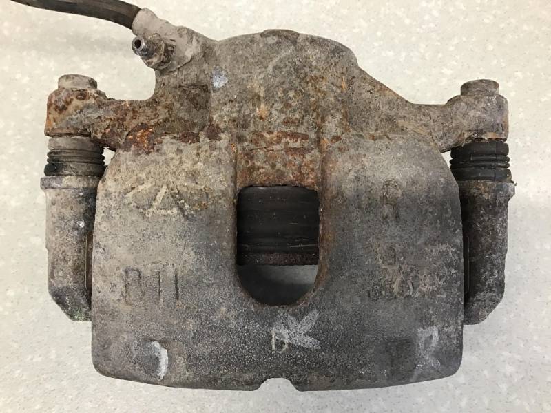 Суппорт передний правый, Chery Amulet (A15) 2006> Суппорт передний правый, Chery Amulet (A15) 2006>