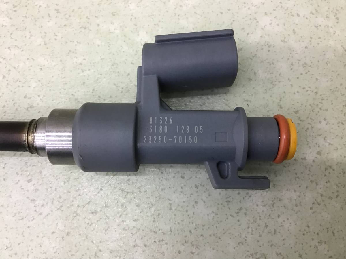 Форсунка инжекторная электрическая Toyota Land Cruiser (J300) 2021>