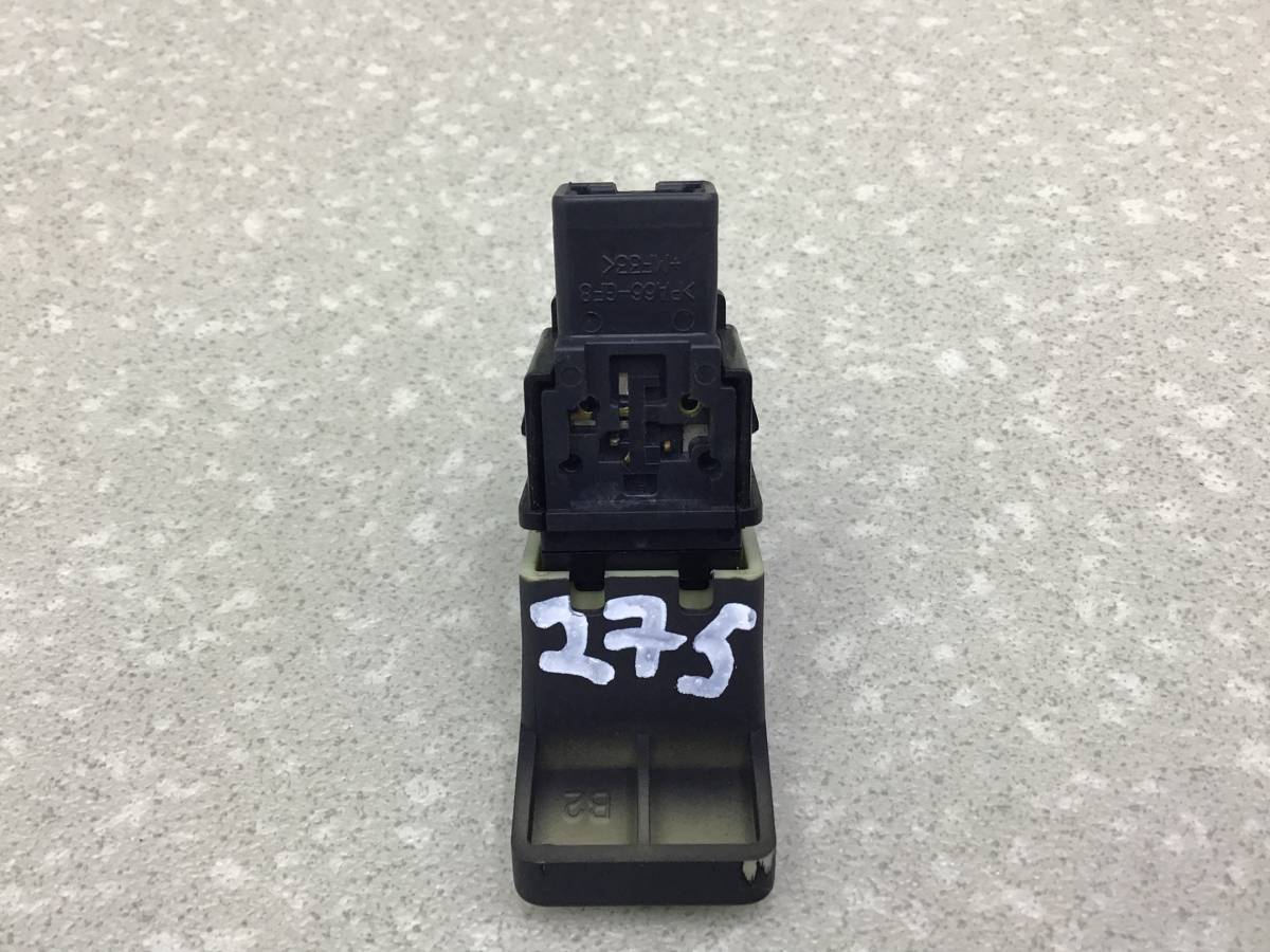 Кнопка аварийной сигнализации Suzuki SX4 (YB21S) 2006-2016