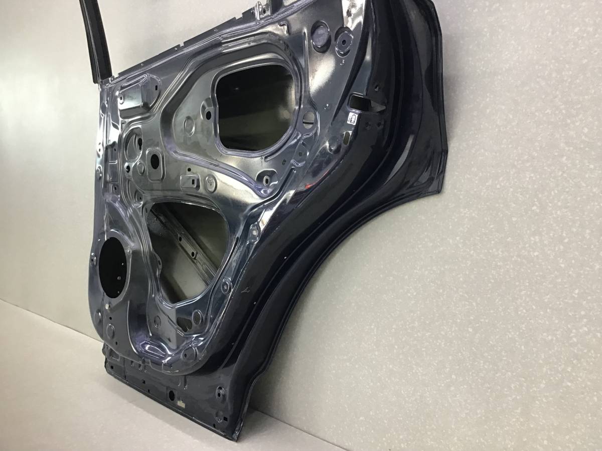 Дверь задняя правая Toyota Rav 4 (A40) 2013> Дверь задняя правая Toyota Rav 4 (A40) 2013>