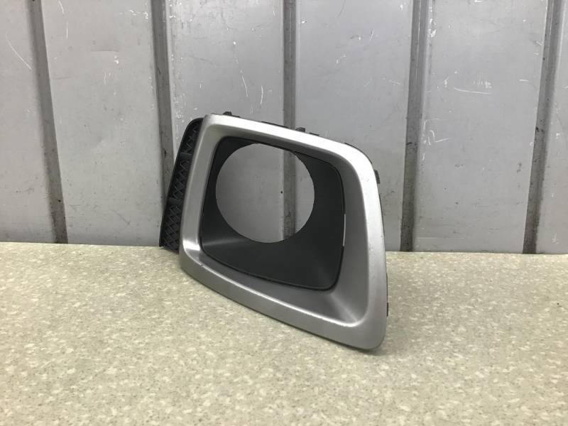 Рамка противотуманой фары левой, Subaru Forester (S13) 2012-2019 Рамка противотуманой фары левой, Subaru Forester (S13) 2012-2019