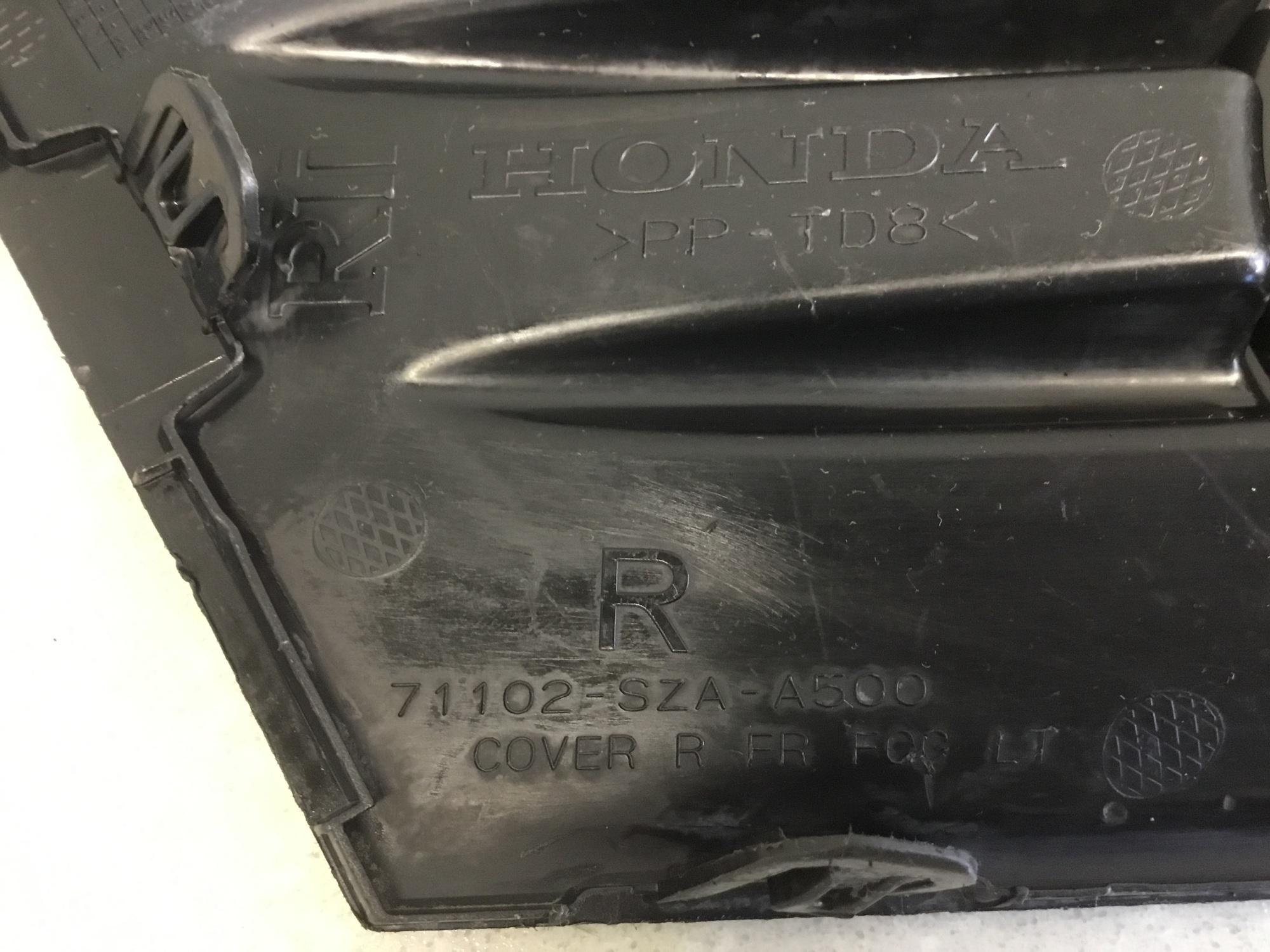 Рамка противотуманной фары правой Honda Pilot (YF3, YF4) 2008-2015