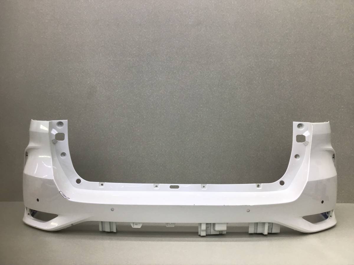 Бампер задний Toyota Fortuner (GUN156, TGN156) 2015-н.в. Бампер задний Toyota Fortuner (GUN156, TGN156) 2015-н.в.