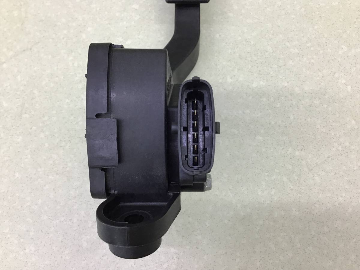 Педаль газа Kia Rio 3 (QB) 2011-2017 Педаль газа Kia Rio 3 (QB) 2011-2017