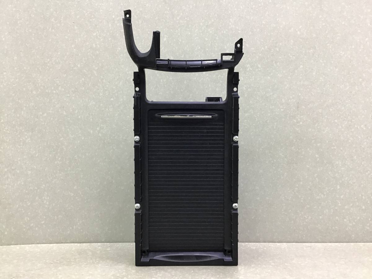 Подстаканник Honda Civic 4D (FD1, FD2, FD3) 2006-2012 Подстаканник Honda Civic 4D (FD1, FD2, FD3) 2006-2012