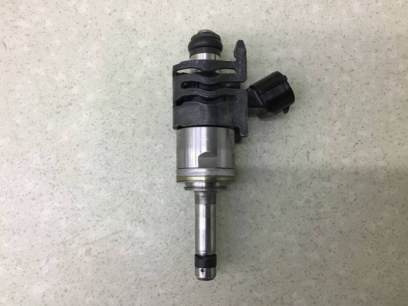 Форсунка инжекторная электрическая Toyota Land Cruiser (J300) 2021>