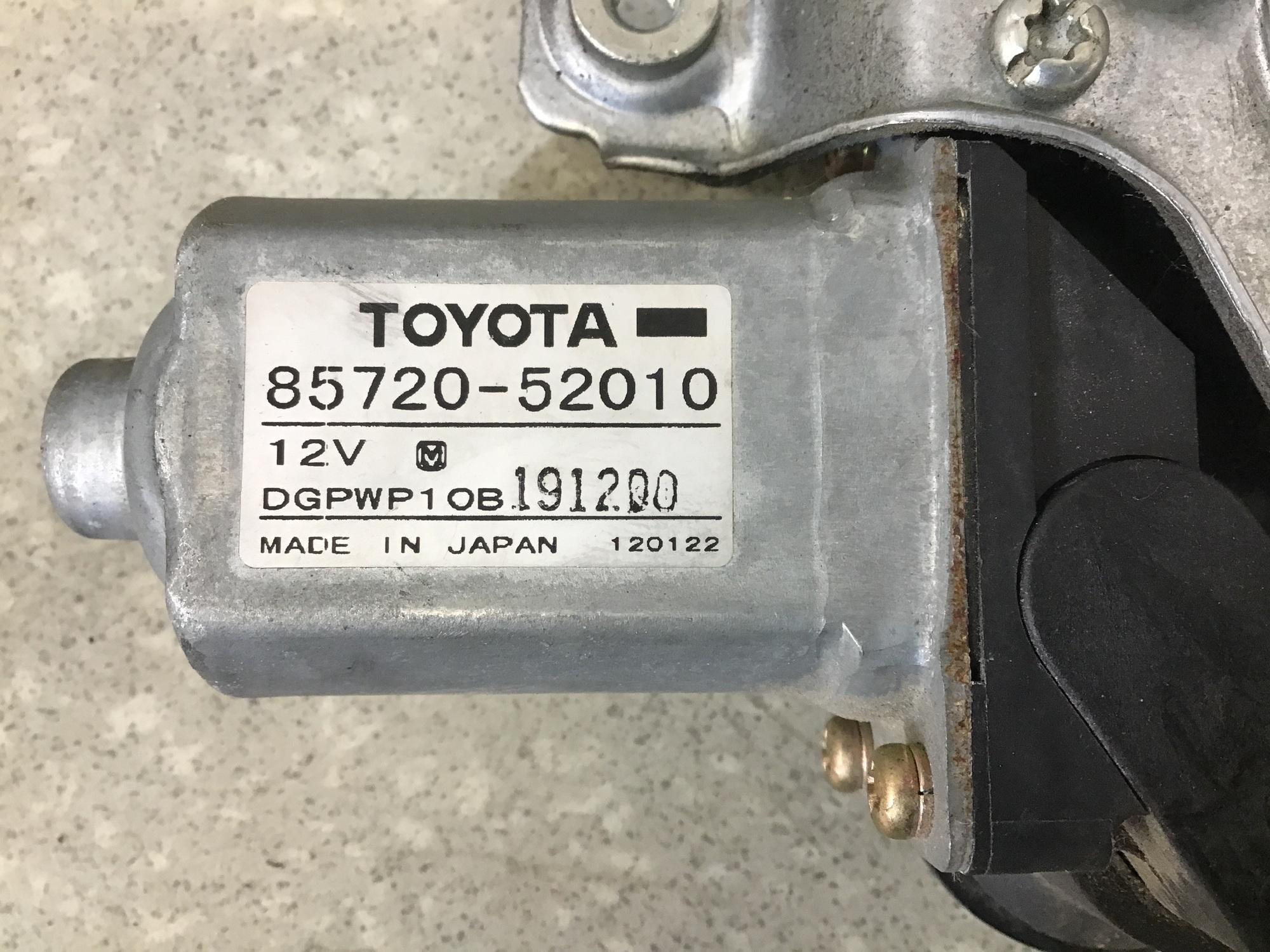 Стеклоподъемник электр. задний правый, Toyota Vitz 2005–2010