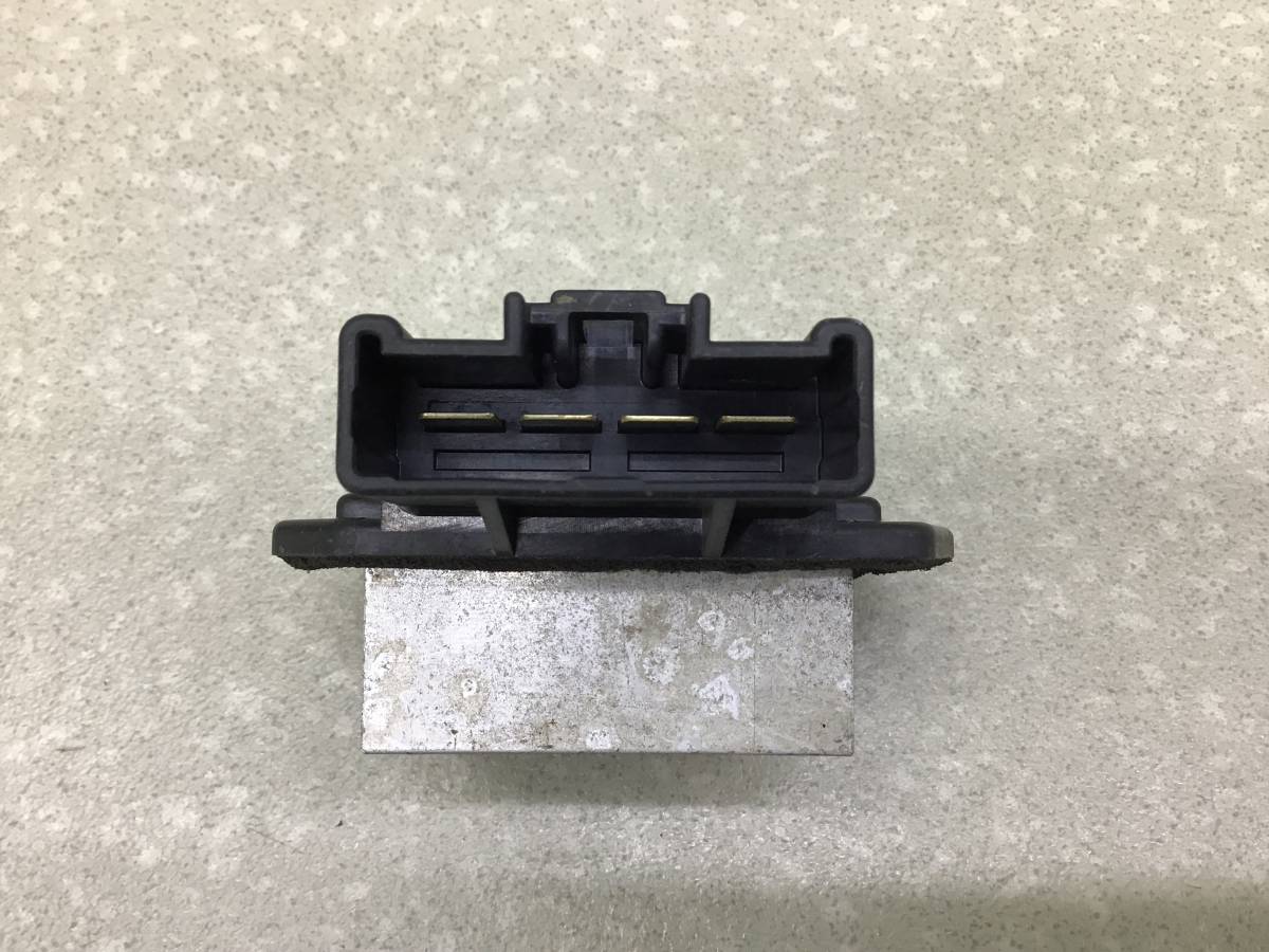 Резистор отопителя Mitsubishi Pajero/Montero 4 (V8, V9) 2007> Резистор отопителя Mitsubishi Pajero/Montero 4 (V8, V9) 2007>