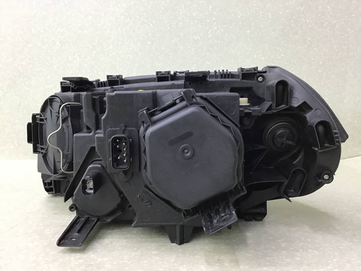 Фара правая BMW X3 E83 2004-2010 Фара правая BMW X3 E83 2004-2010