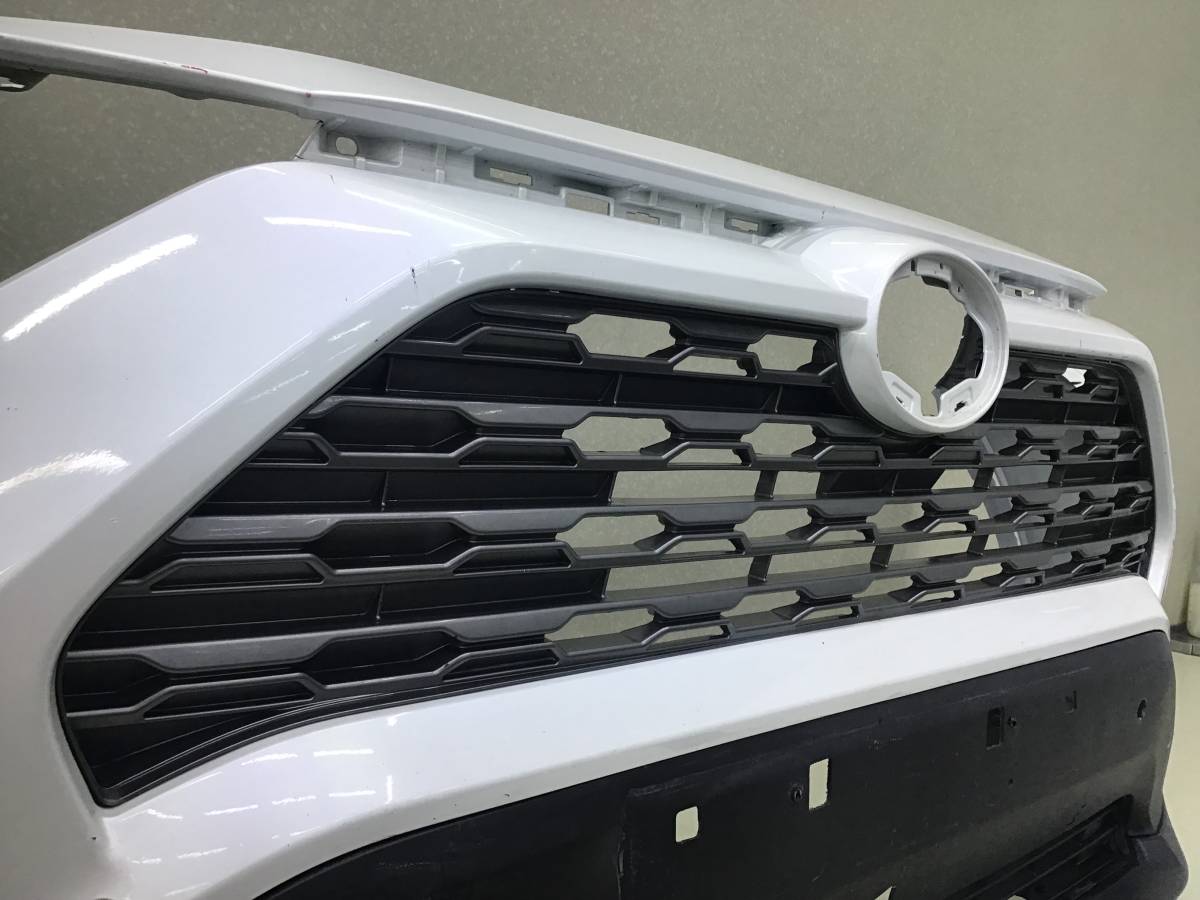 Бампер передний Toyota Rav 4 (XA50) 2018>
