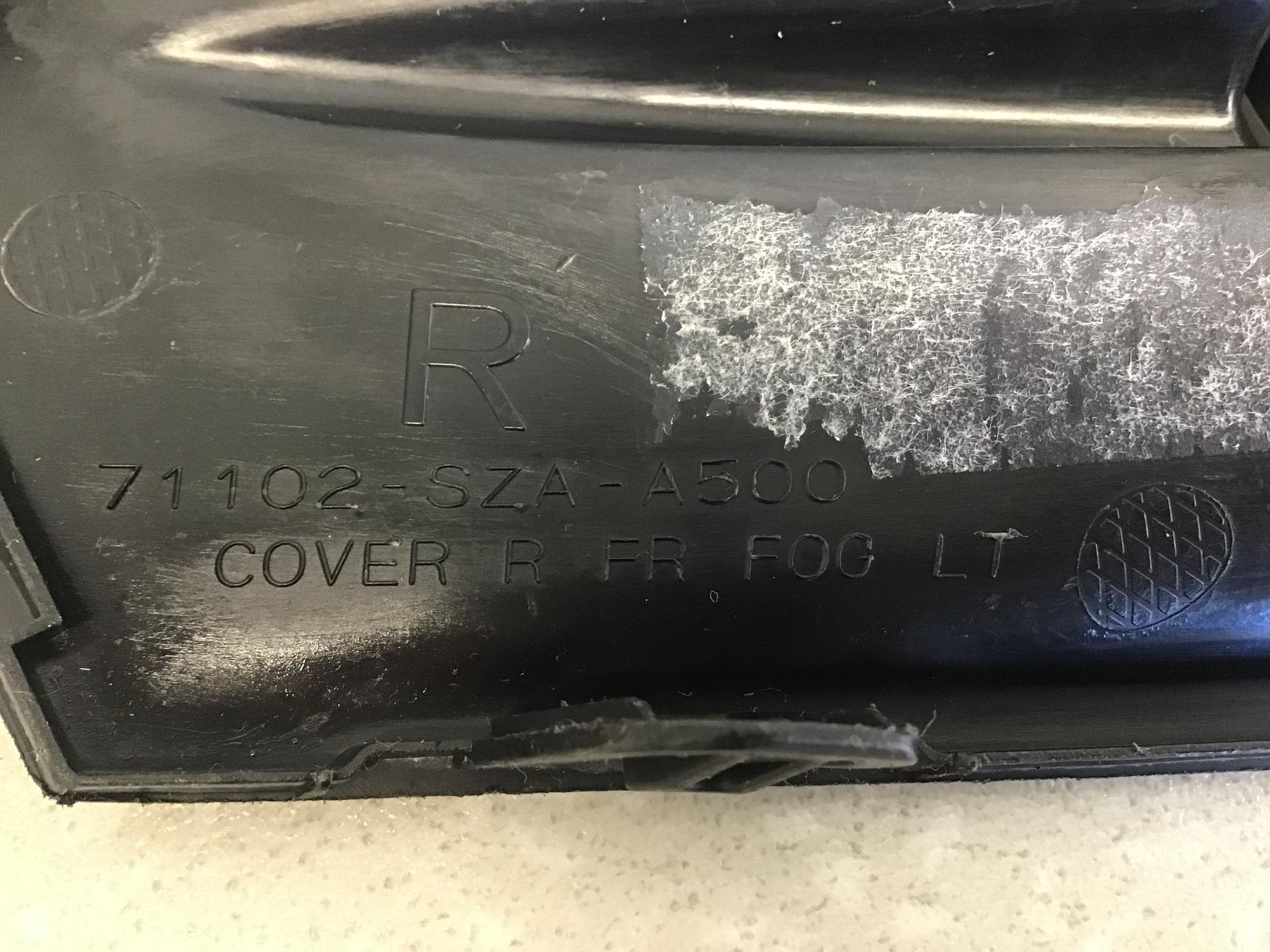 Рамка противотуманной фары правой Honda Pilot (YF3, YF4) 2008-2015