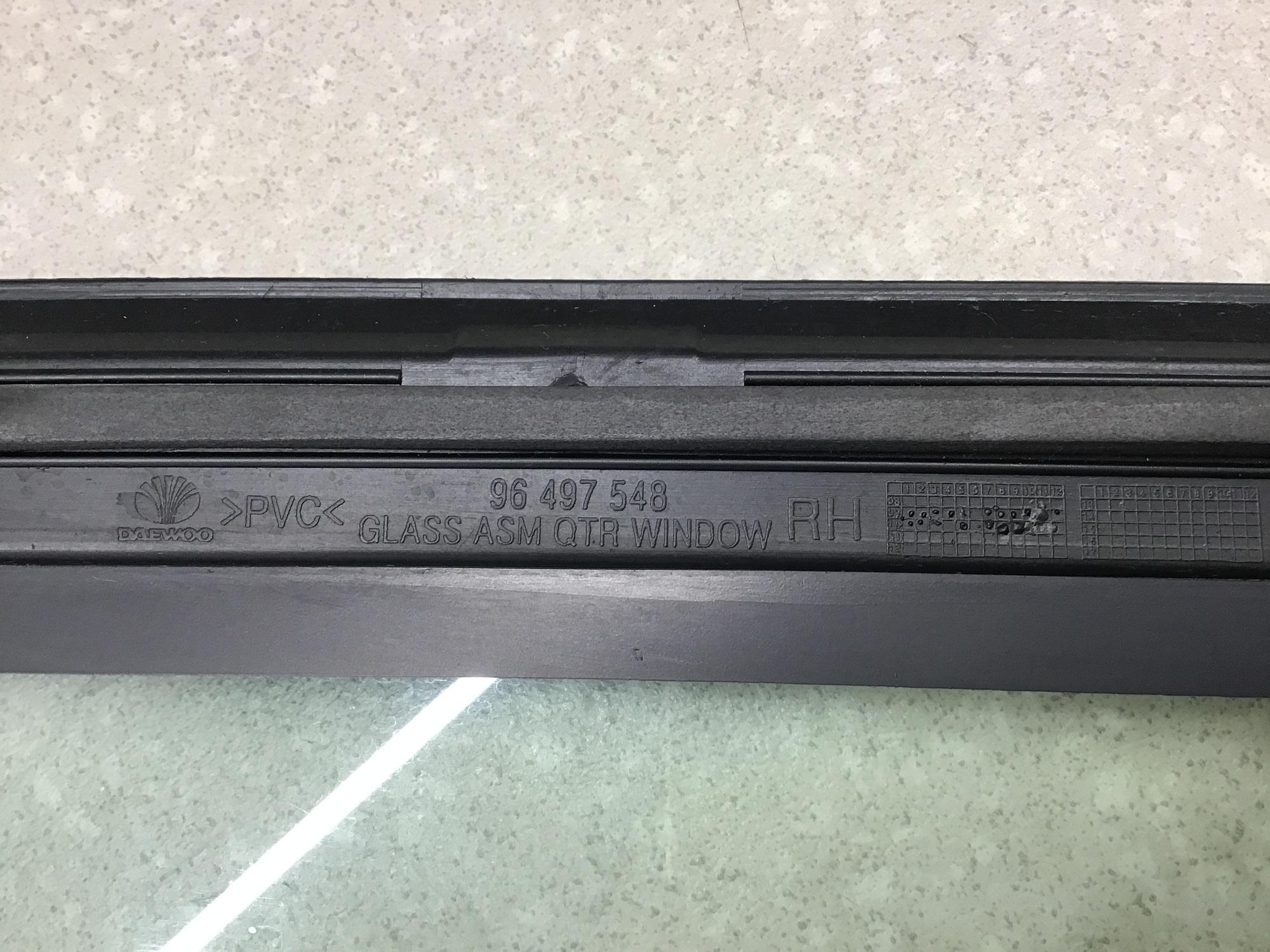 Стекло кузовное глухое правое Daewoo Nexia (N100/N150) 1995-2016 Стекло кузовное глухое правое Daewoo Nexia (N100/N150) 1995-2016
