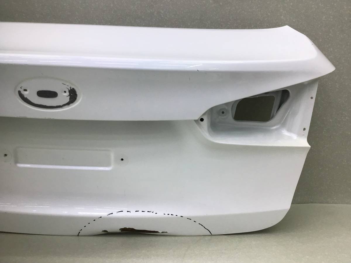 Крышка багажника Kia Cerato 3 (YD) 2013-2020 Крышка багажника Kia Cerato 3 (YD) 2013-2020