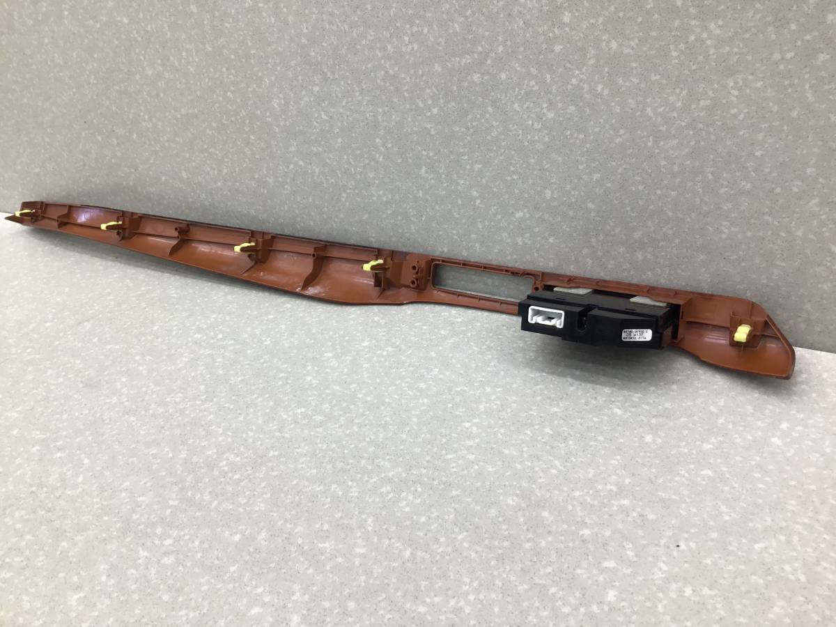 Накладка торпедо Toyota Avensis (T250) 2003-2009 Накладка торпедо Toyota Avensis (T250) 2003-2009