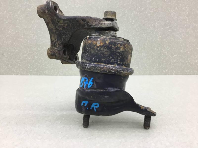 Опора двигателя правая Toyota Camry (V40) 2006-2011 Опора двигателя правая Toyota Camry (V40) 2006-2011
