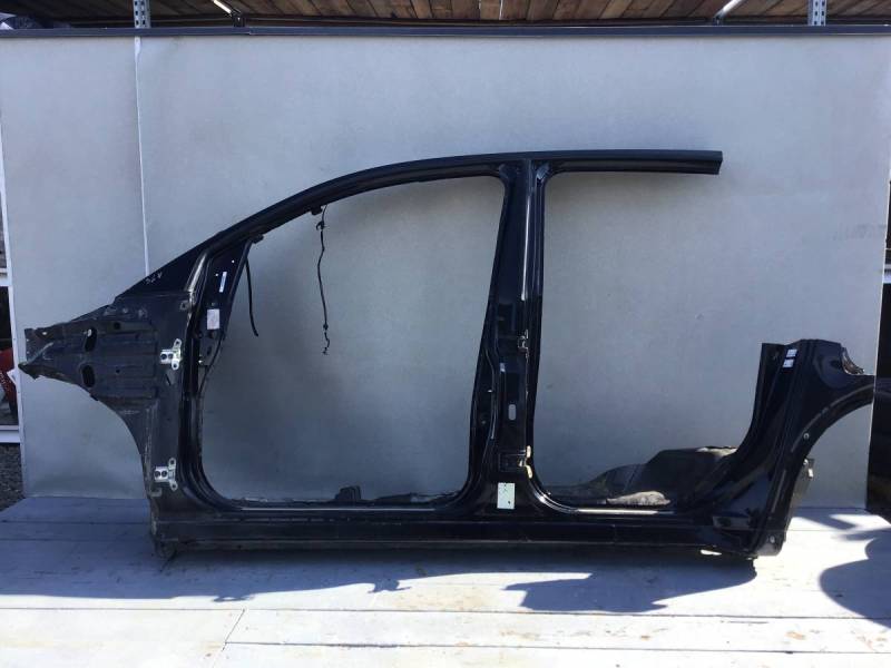 Порог со стойкой левый Infiniti QX56 (JA60) 2004-2010 Порог со стойкой левый Infiniti QX56 (JA60) 2004-2010