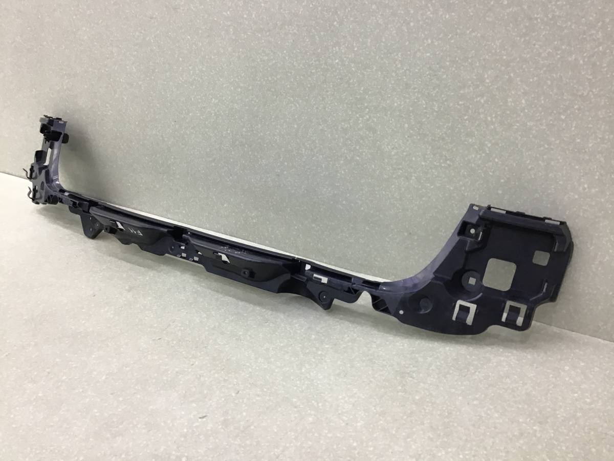 Направляющая заднего бампера BMW 5-Series F11/F07 2009-2016