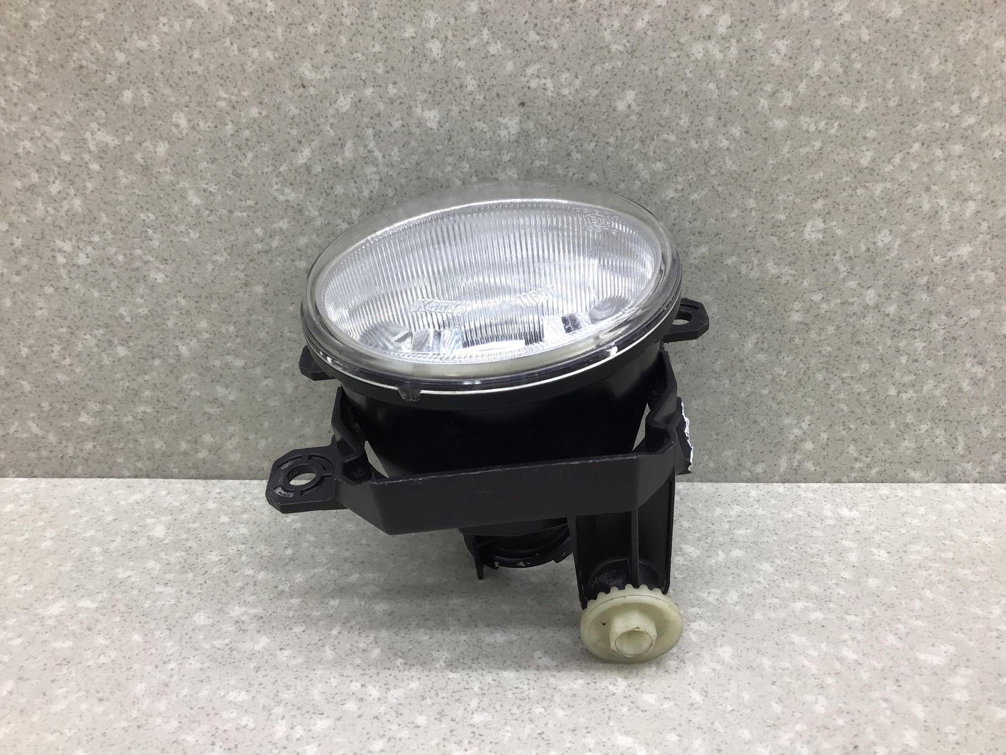 Фара противотуманная левая, Subaru Legacy Outback (B12) 1998-2003 Фара противотуманная левая, Subaru Legacy Outback (B12) 1998-2003