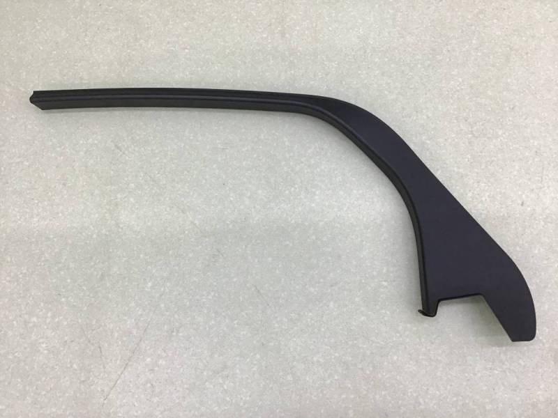 Накладка (кузов внутри) Ford Focus 3 (CB8) 2011-2019 Накладка (кузов внутри) Ford Focus 3 (CB8) 2011-2019
