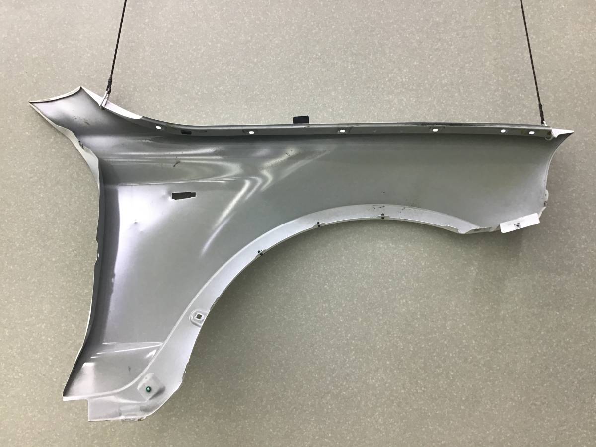 Крыло переднее левое BMW X3 E83 2004-2010