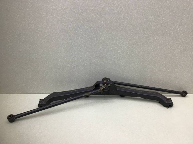 Кронштейн задней балки Opel Astra J (P10) 2009-2015 Кронштейн задней балки Opel Astra J (P10) 2009-2015