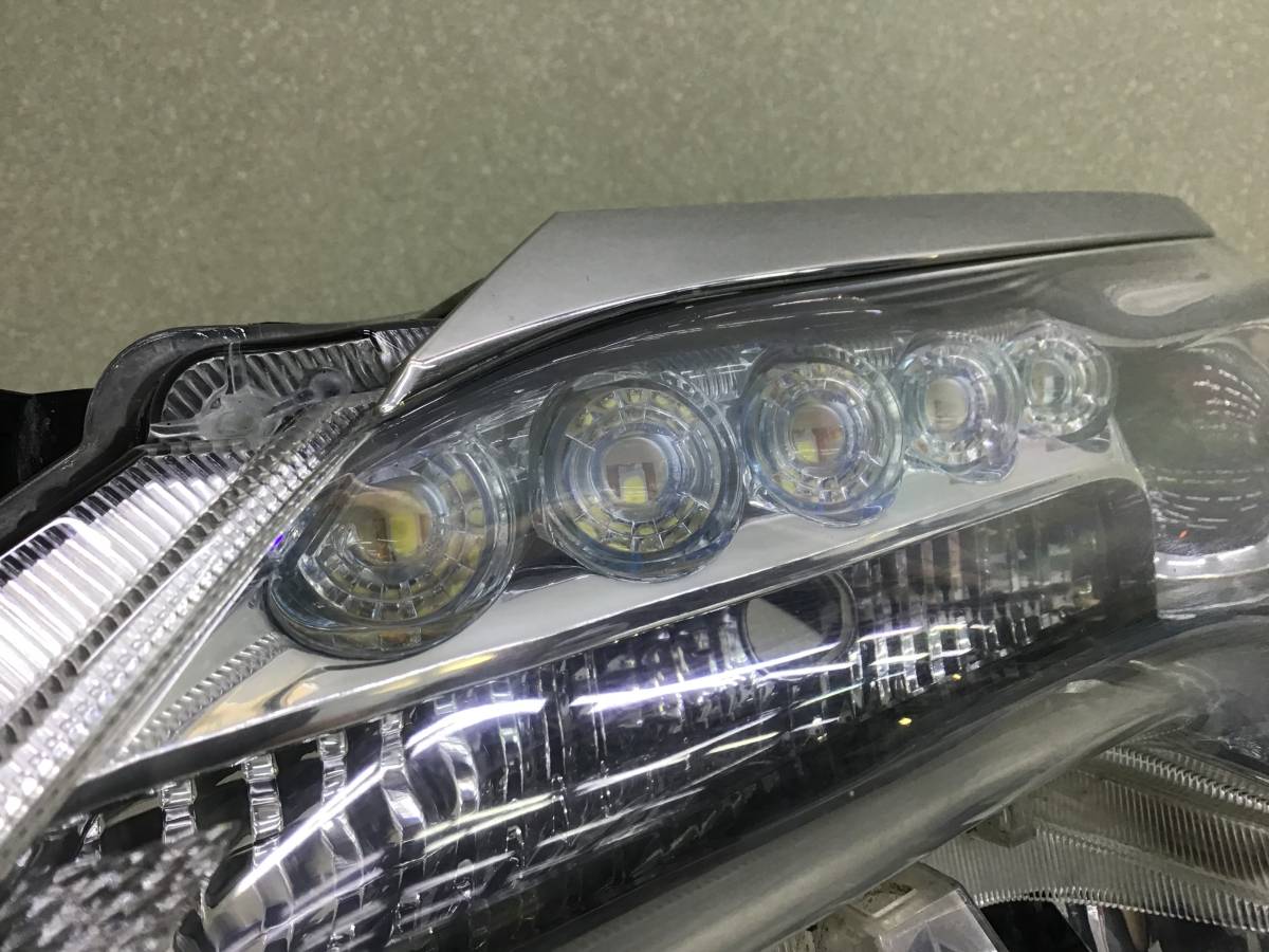 Фара левая Toyota Fortuner (GUN156, TGN156) 2015-н.в. Фара левая Toyota Fortuner (GUN156, TGN156) 2015-н.в.