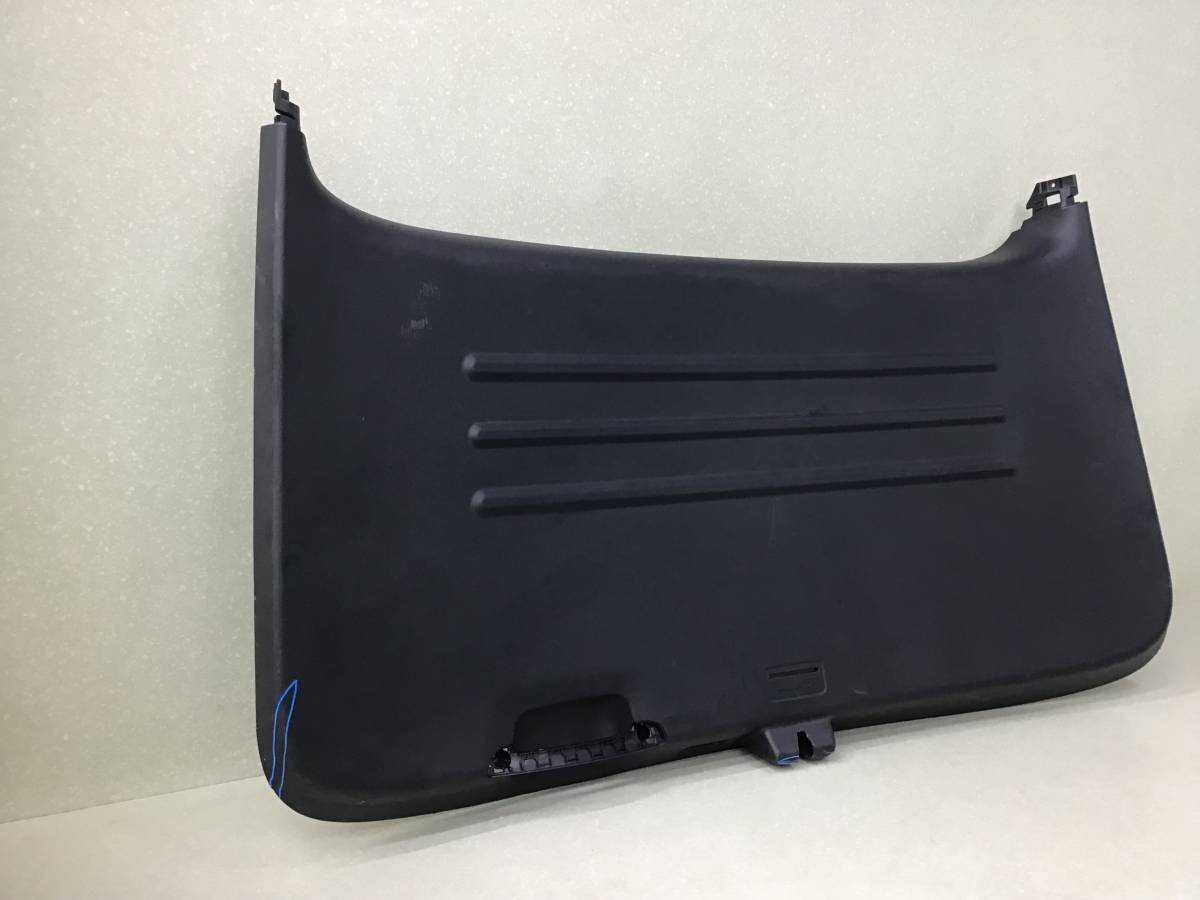 Обшивка двери багажника Hyundai Staria 2021-2022 Обшивка двери багажника Hyundai Staria 2021-2022