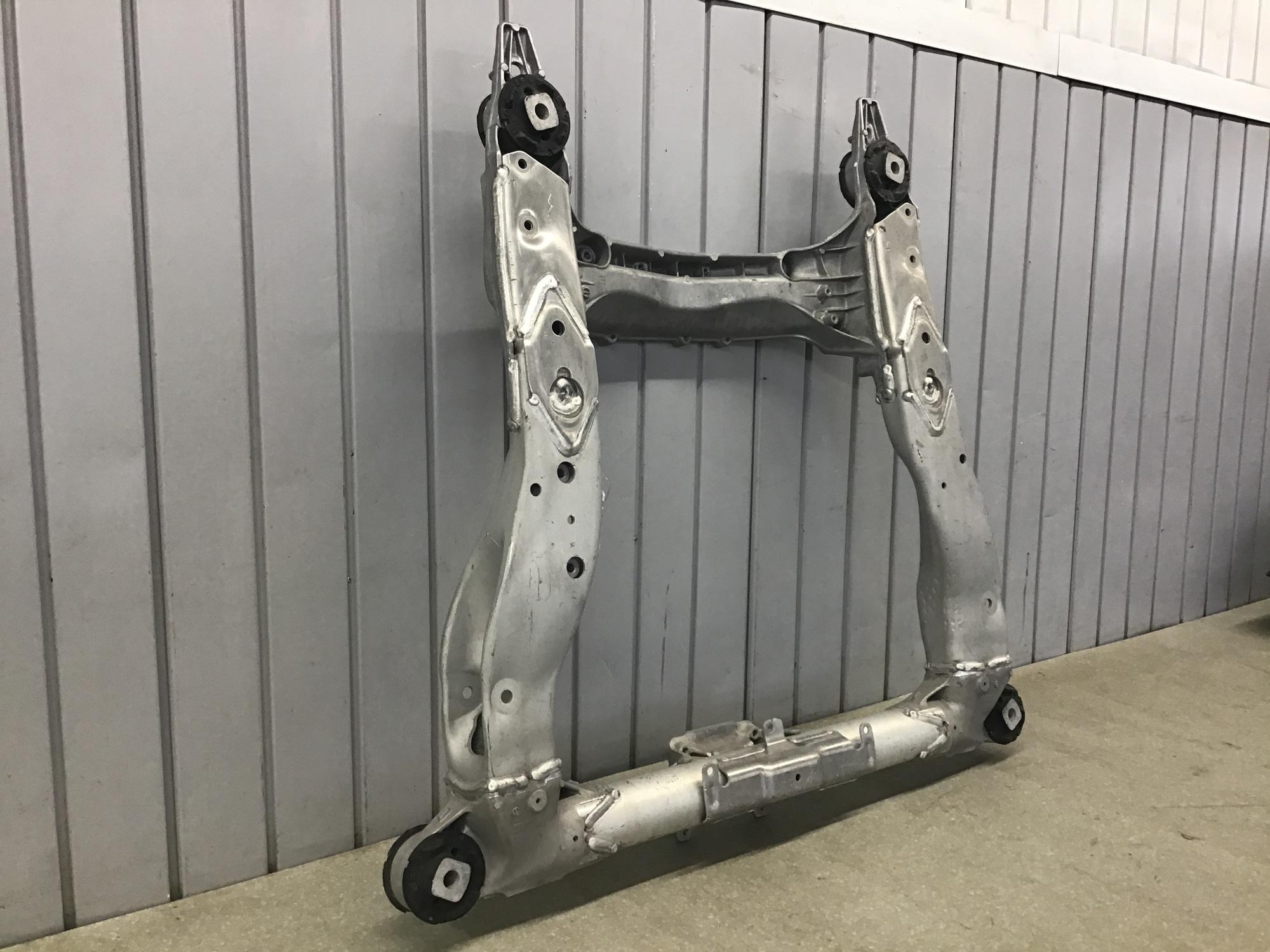 Балка под ДВС Honda Legend 2006-2011 Балка под ДВС Honda Legend 2006-2011