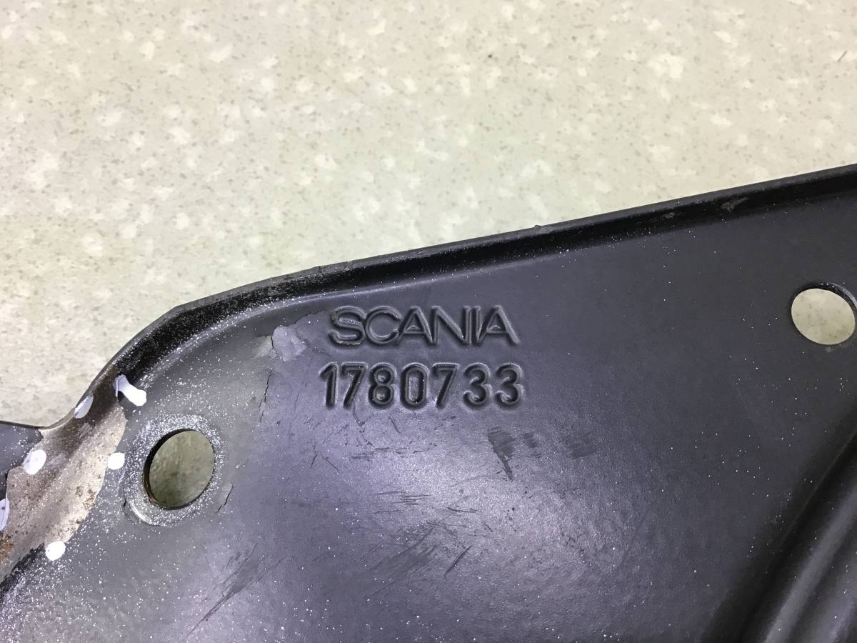 Кронштейн (сопут. товар) Scania P-Series 2004> Кронштейн (сопут. товар) Scania P-Series 2004>