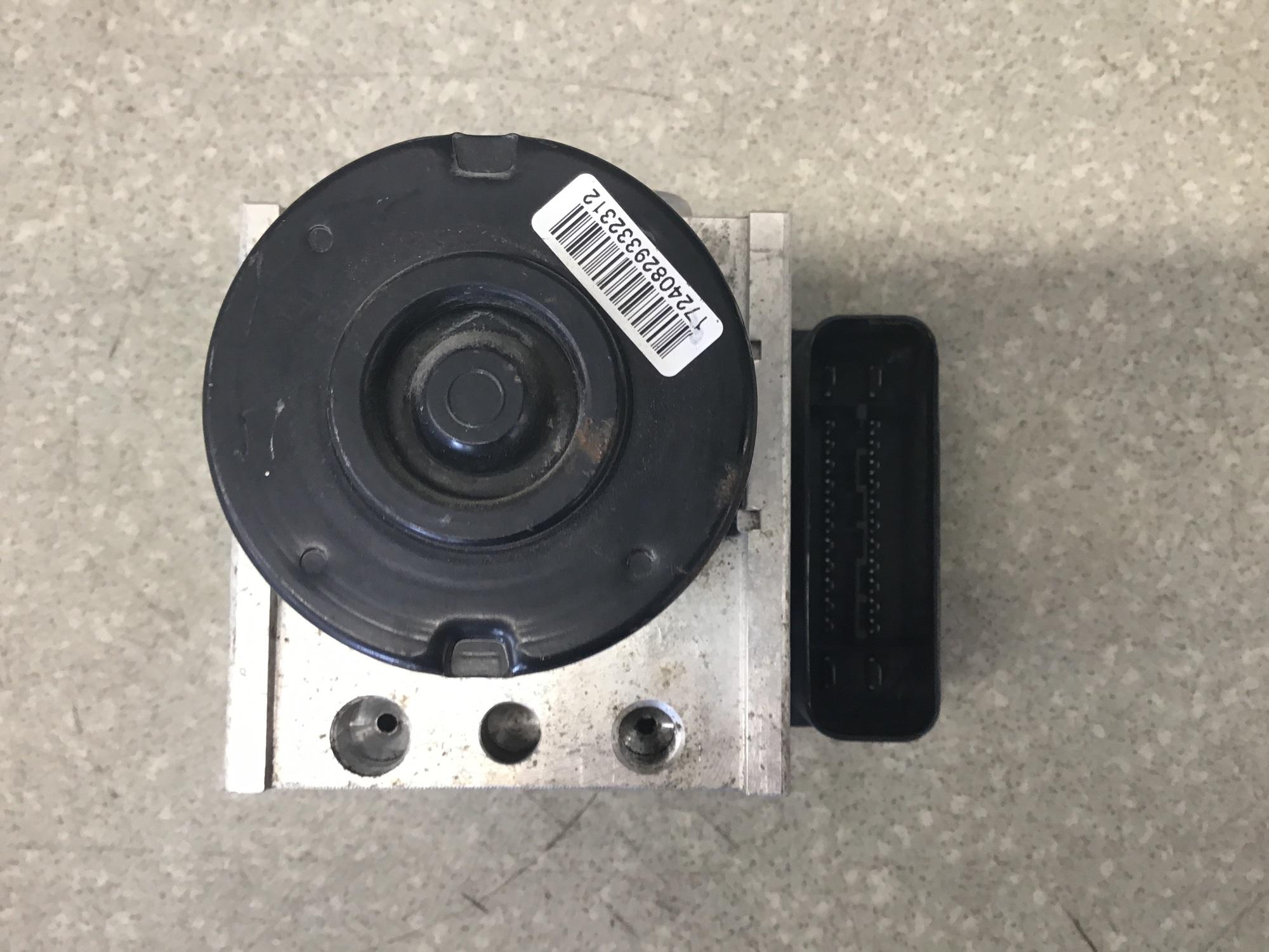 Блок ABS (насос) Skoda Octavia A5 (1Z5) 2004-2013 Блок ABS (насос) Skoda Octavia A5 (1Z5) 2004-2013