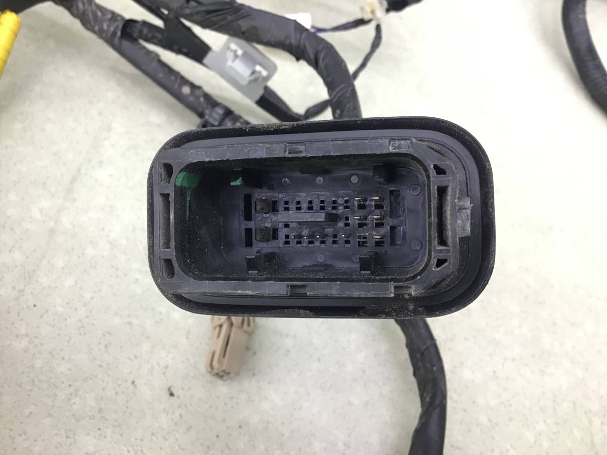 Проводка салона Hyundai Solaris 2 (HCR) 2017-2020