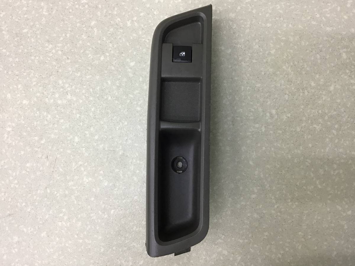 Кнопка стеклоподъемника Chevrolet Cobalt (T250) 2011-2015 Кнопка стеклоподъемника Chevrolet Cobalt (T250) 2011-2015