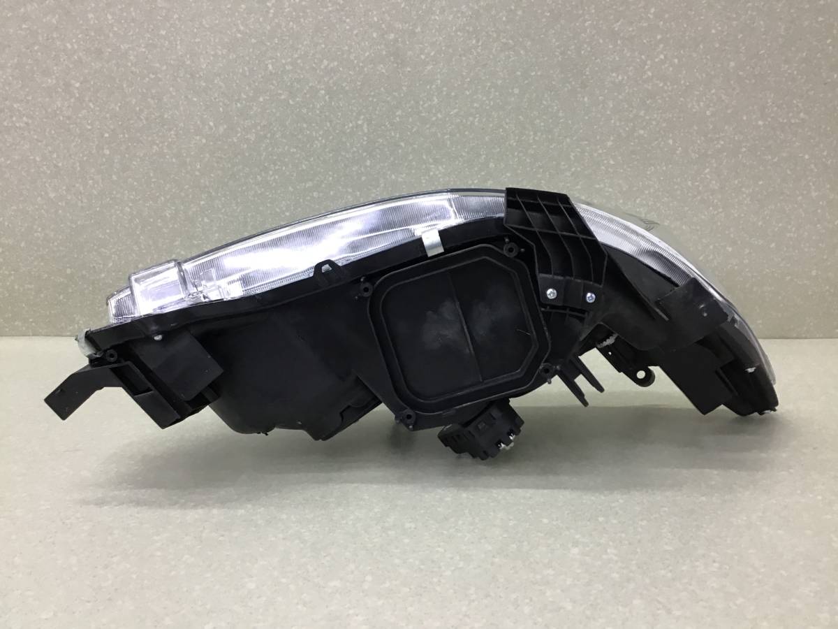 Фара левая Toyota Corolla (ZZE150) 2006-2013 Фара левая Toyota Corolla (ZZE150) 2006-2013