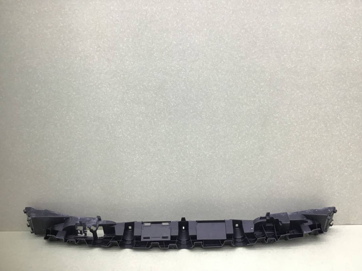 Кронштейн заднего бампера Audi Q8 (4MN) 2018-н.в.