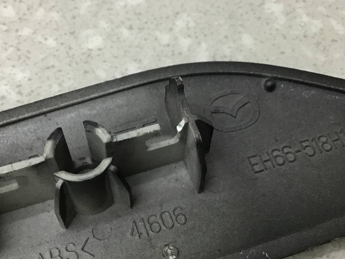 Крышка форсунки омывателя Mazda CX-7 (ER) 2006-2012 Крышка форсунки омывателя Mazda CX-7 (ER) 2006-2012