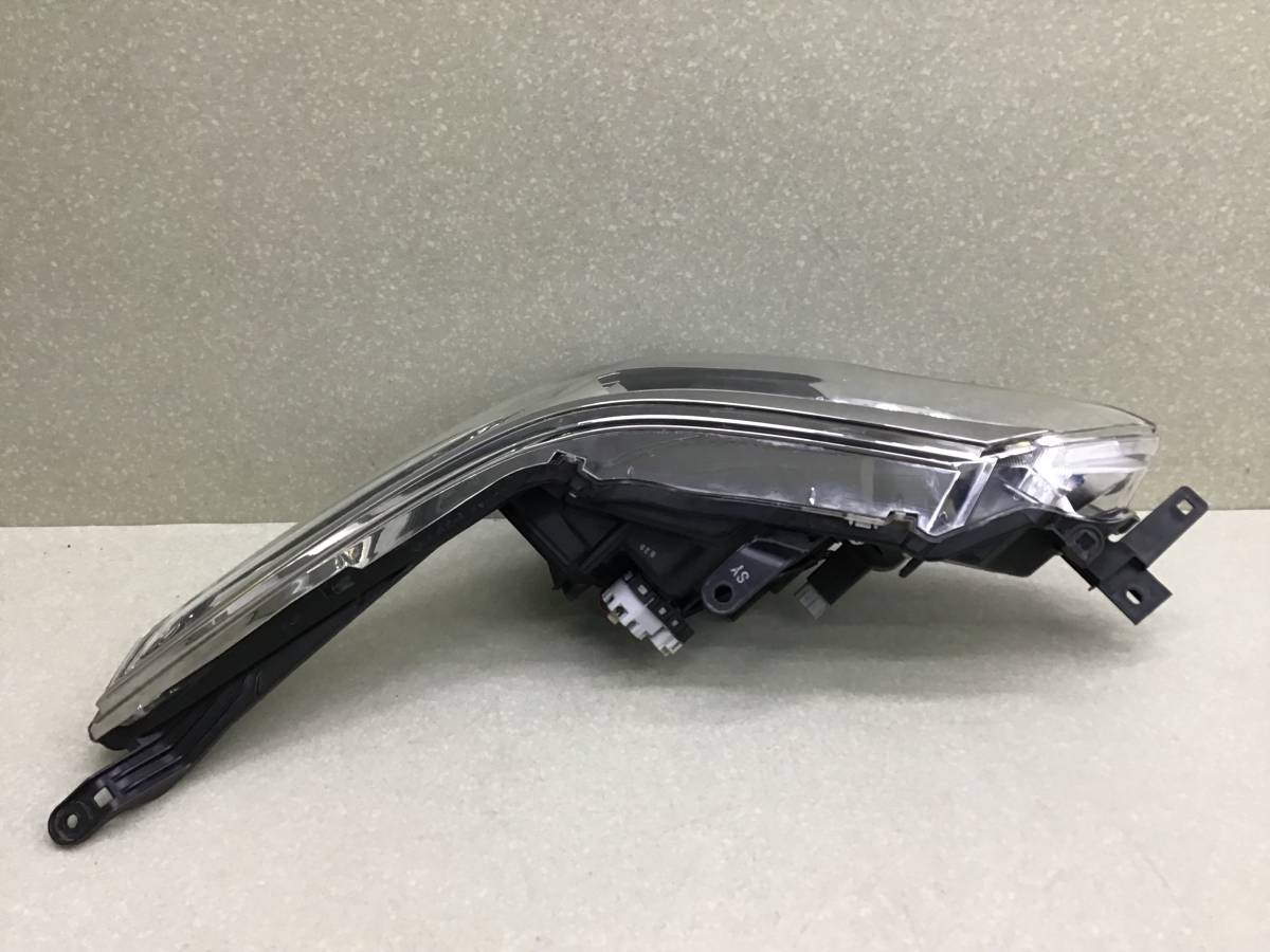Фара левая Toyota Fortuner (GUN156, TGN156) 2015-н.в. Фара левая Toyota Fortuner (GUN156, TGN156) 2015-н.в.