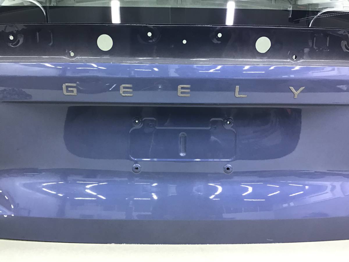 Дверь багажника Geely Atlas (FX11) 2023> Дверь багажника Geely Atlas (FX11) 2023>
